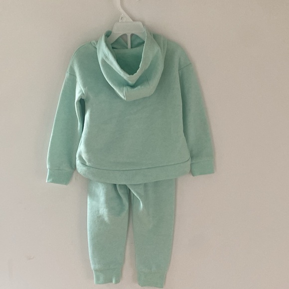 NWTO Nike for toddlers girl mint color athletic set. Hooded. Sz 2-3T new - Picture 2 of 9
